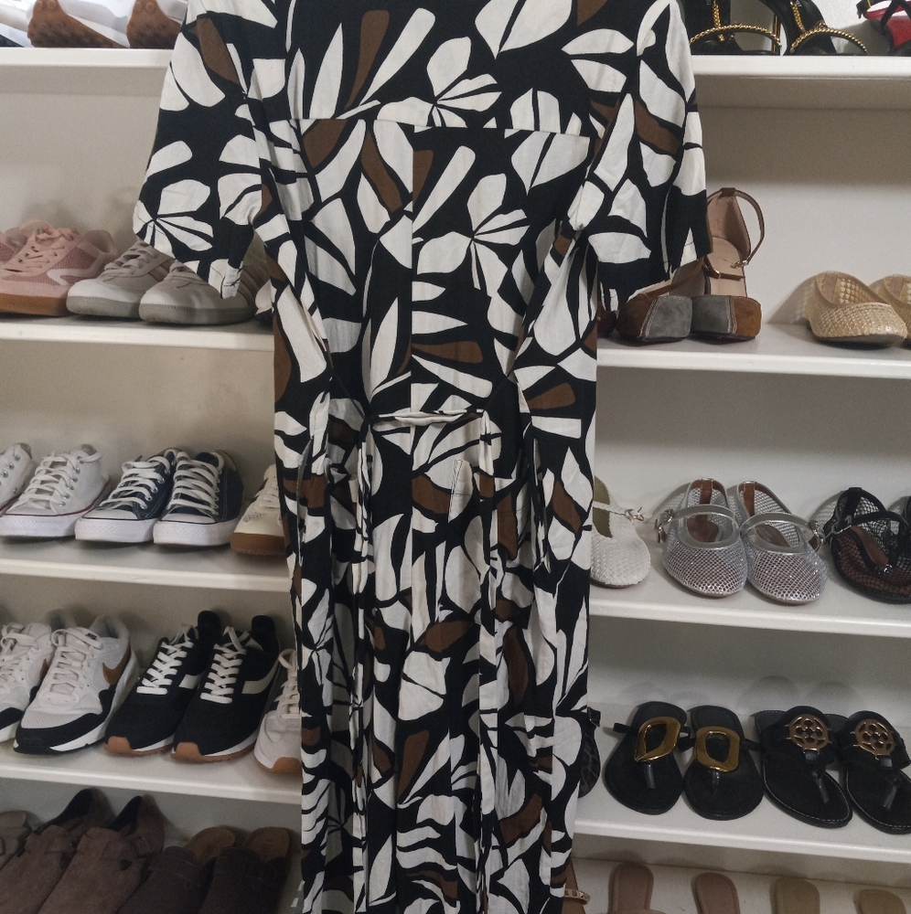Stylish Black and White Midi Jumpsuit with Brown Accents